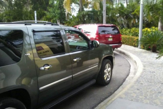 Transfers From Punta Cana Airport (PUJ)<=> To All Place at Uvero Alto Punta Cana - Vehicle comfort in Punta Cana heat, plus real safety habits