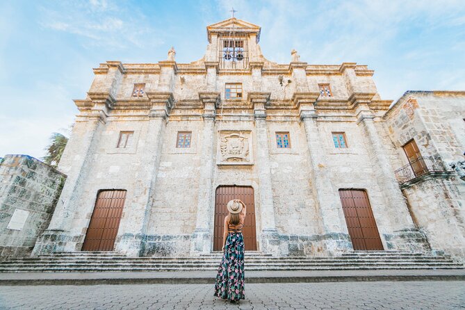 Visit Santo Domingo Tour with Lunch and Transportation Included - Why Santo Domingo Works So Well as a Day Trip